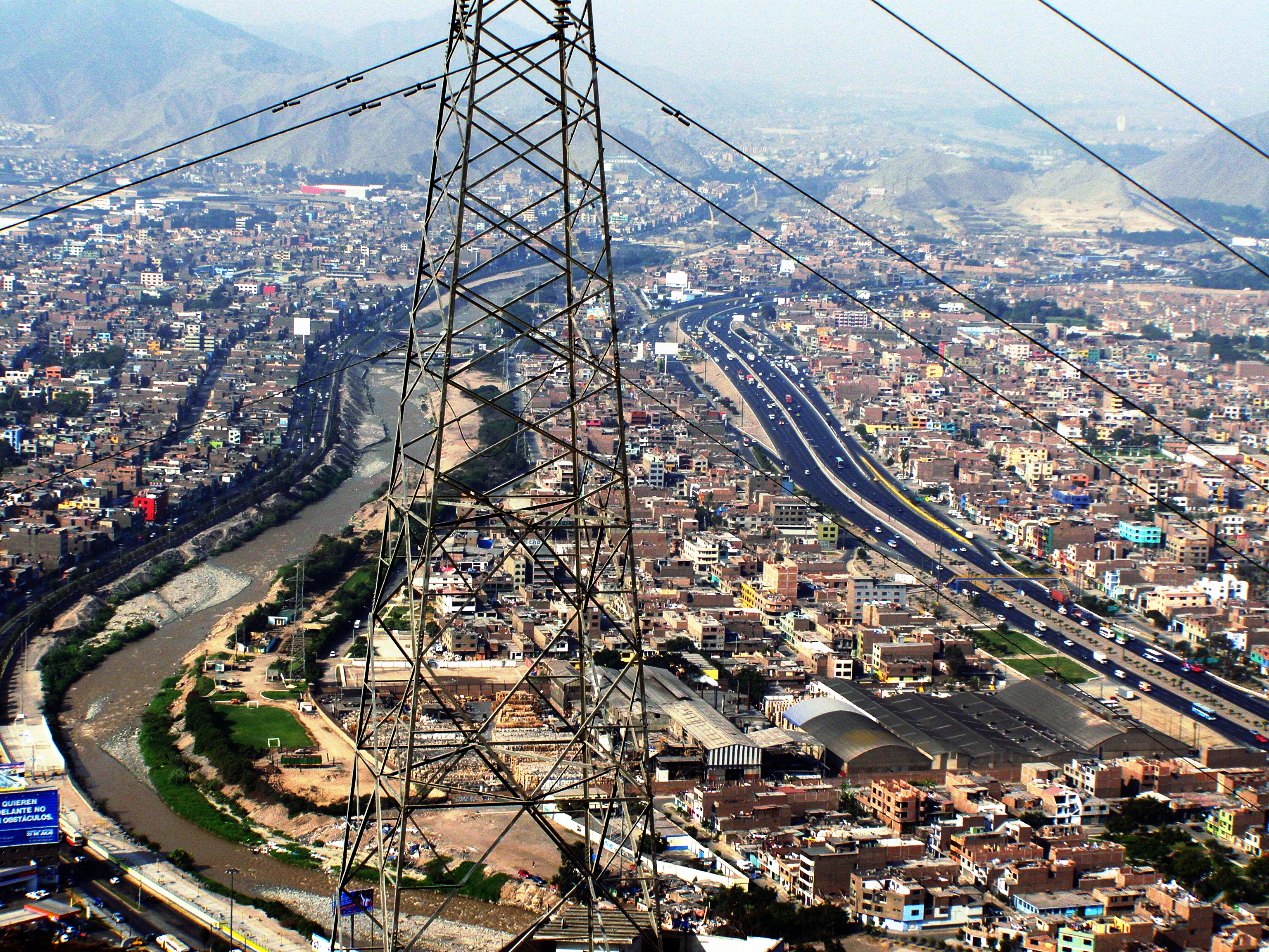 San Juan de Lurigancho, the new Venezuelan neighborhood of Lima